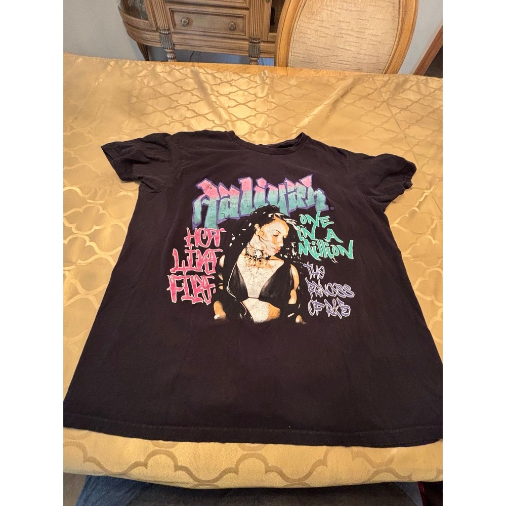 Aaliyah Shirt 1XL One In A Million The Princess Of R&B Hot Like Fire Vintage